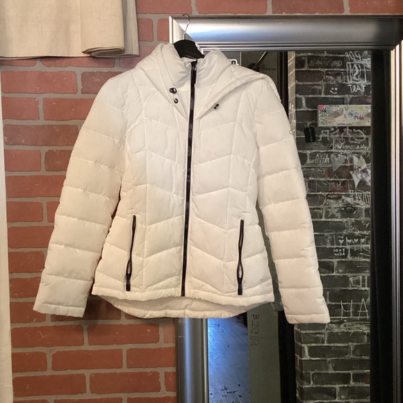 Calvin Klein Jackets & Blazers - Calvin Klein Women's white  Puffer Jacket small